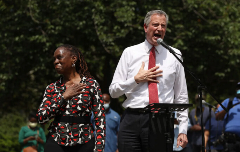 NYC Mayor Bil de Blasio and his wife